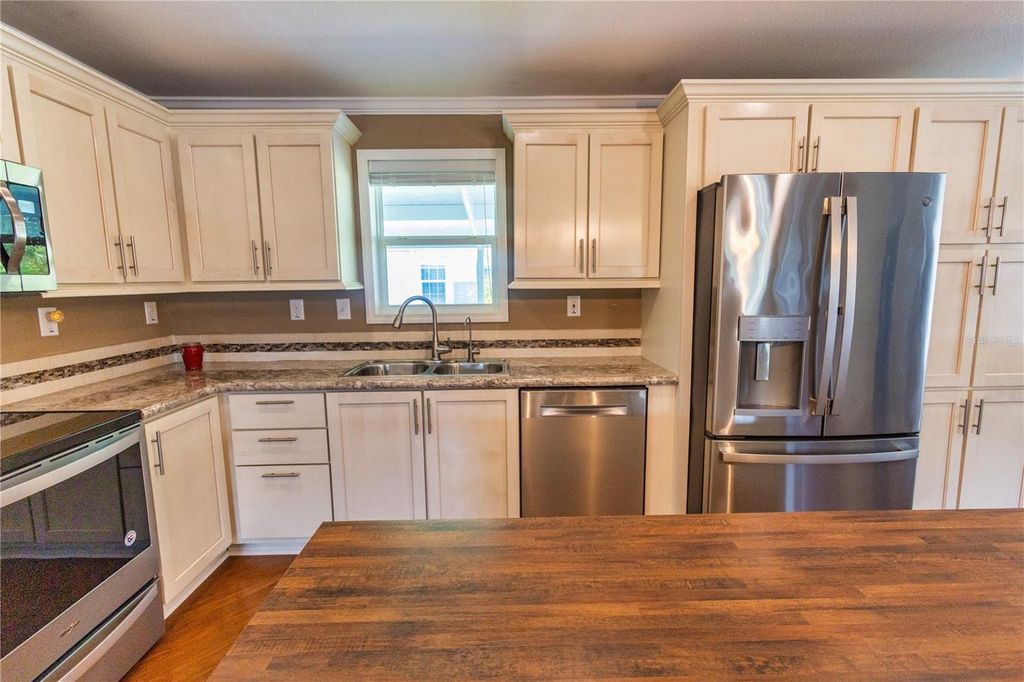 Photo of 3522 70th Avenue E, Ellenton, FL 34222 (MLS # A4660048)