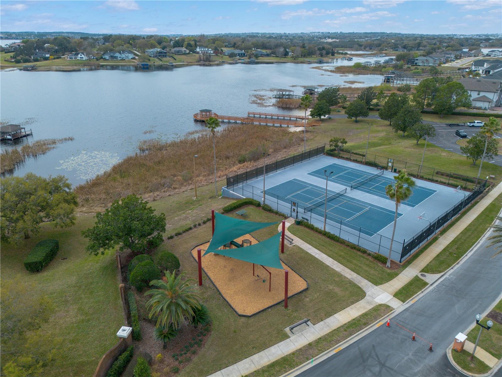 MAGNOLIA POINTE - Residential