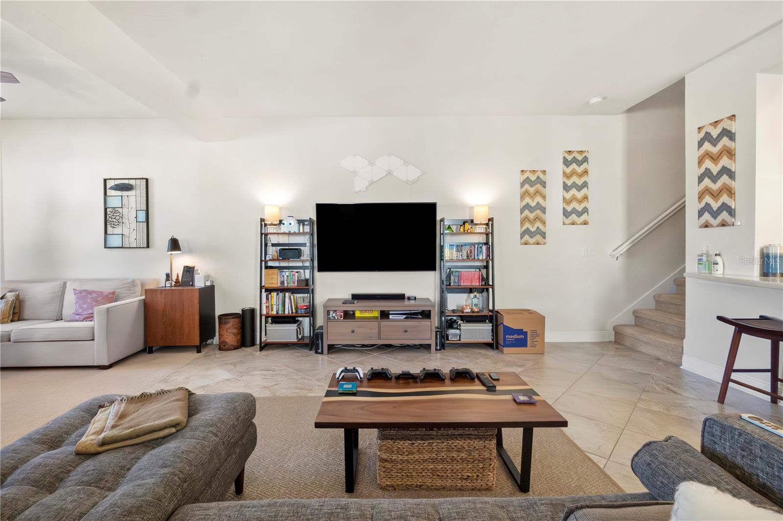 MAGNOLIA POINTE - Residential