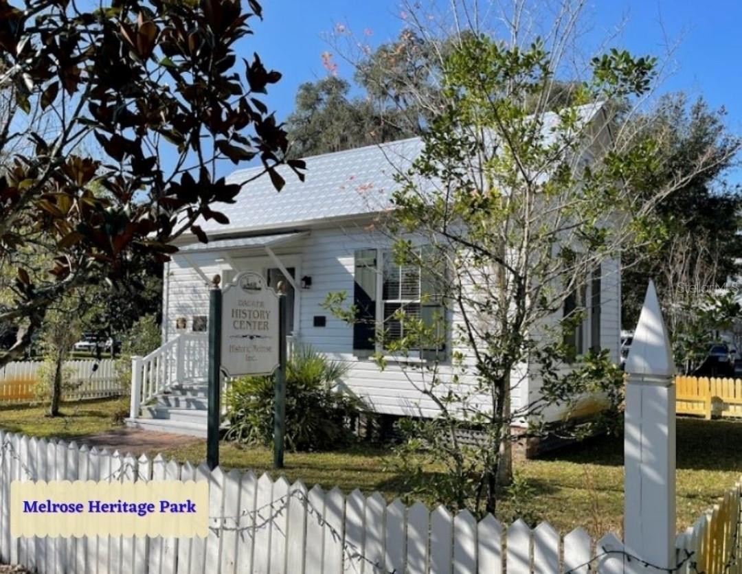 MELROSE LANDING - Land