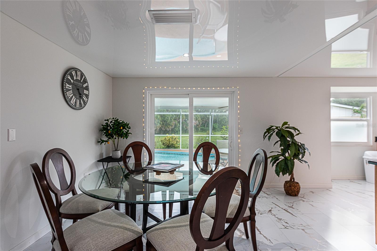 ROTONDA WEST OAKLAND HILLS - Residential