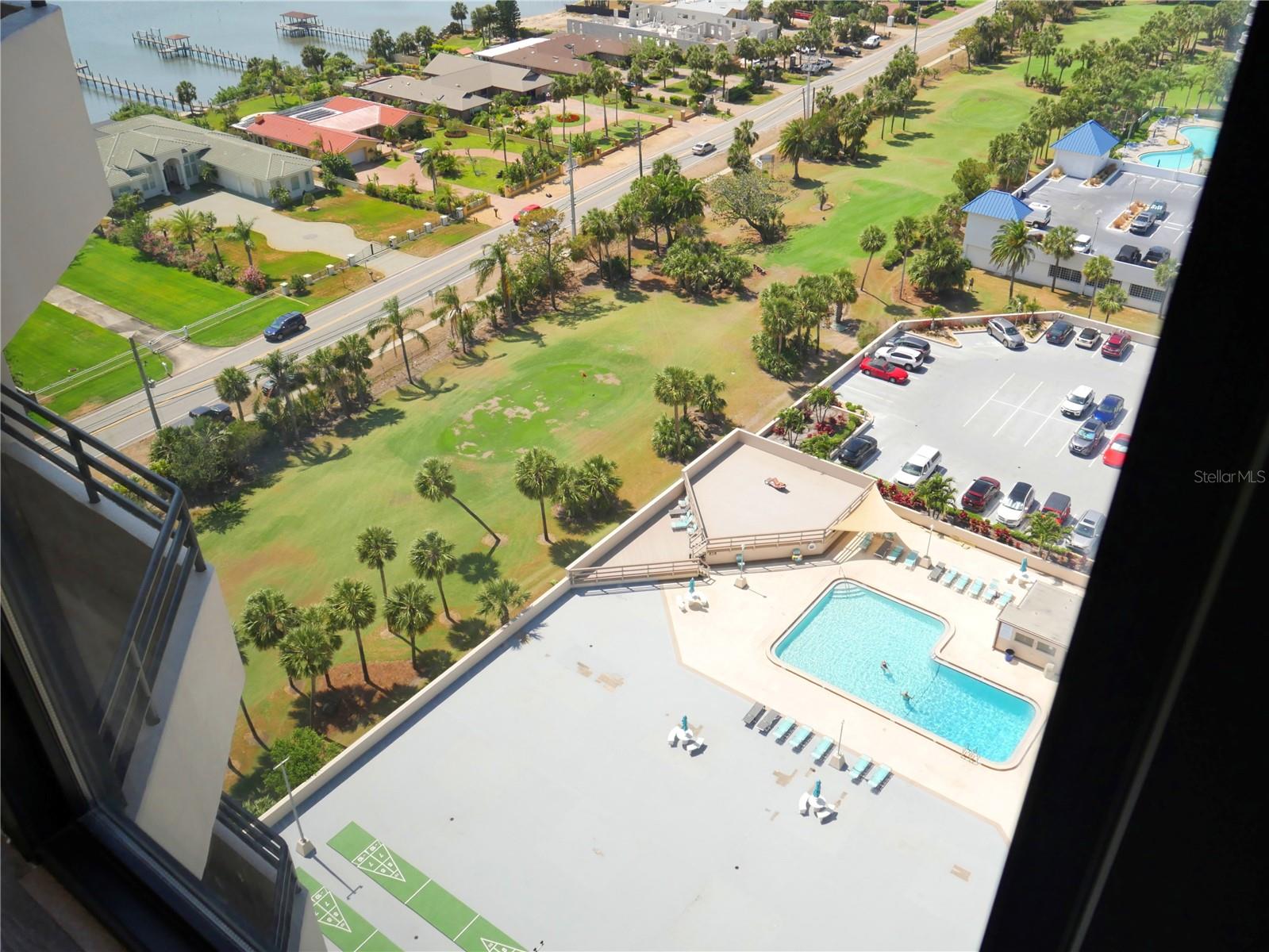 1 OCEANS WEST BOULEVARD 20B4