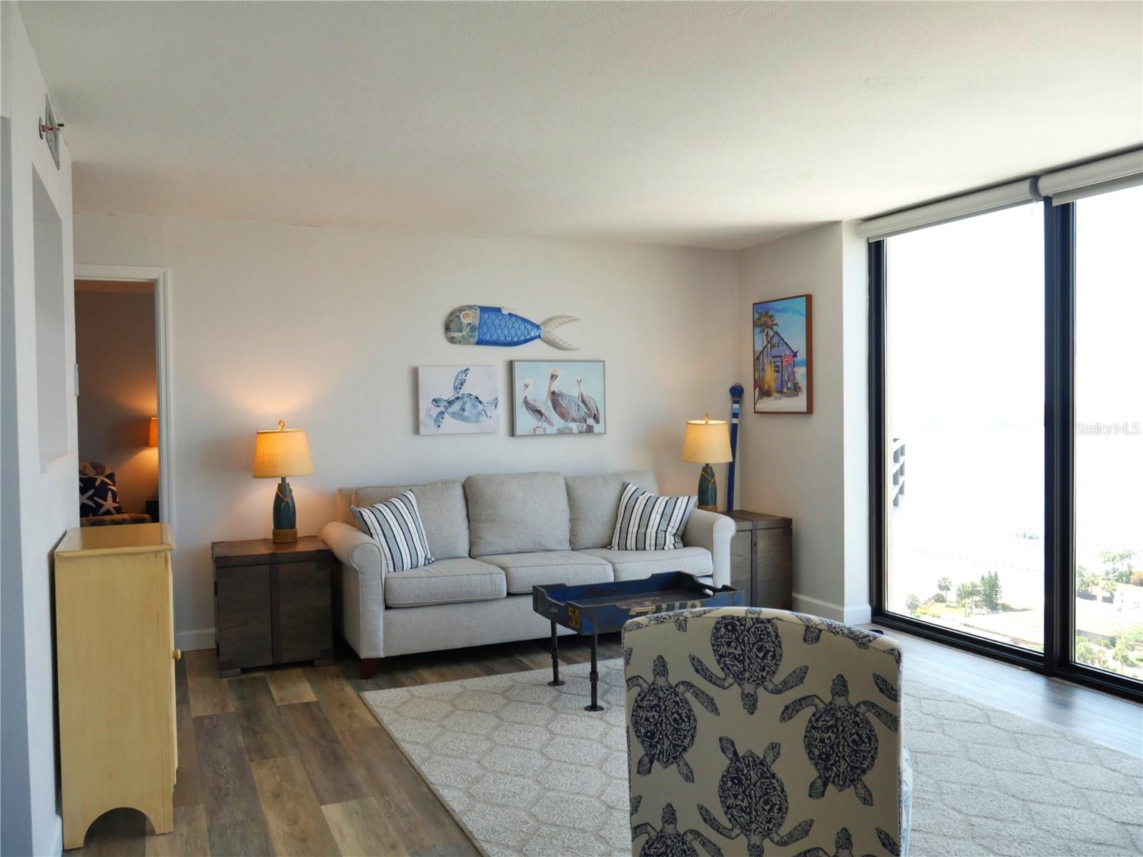 1 OCEANS WEST BOULEVARD 20B4