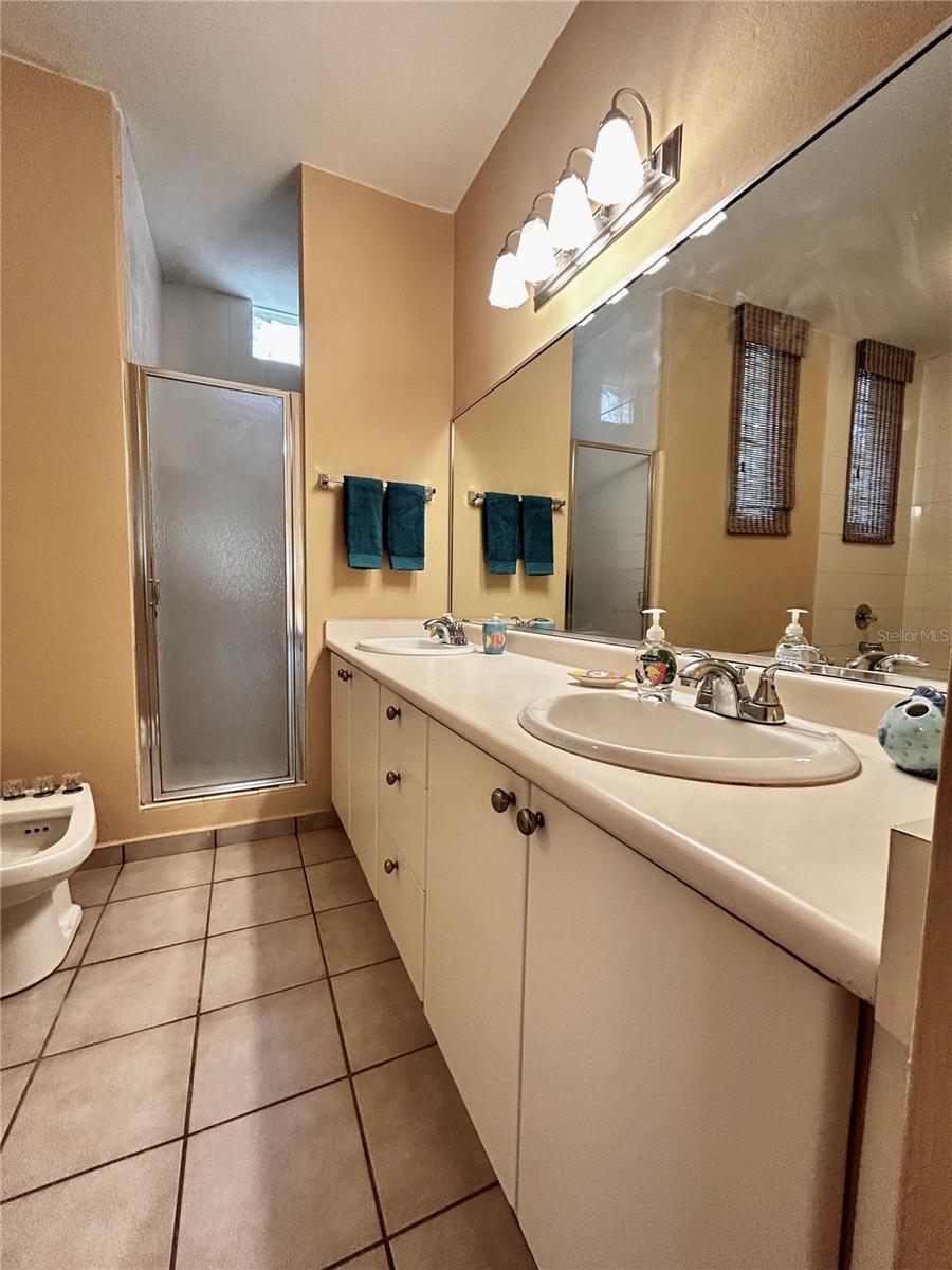 COND. PALMA DORADA VILLAGE - Residential