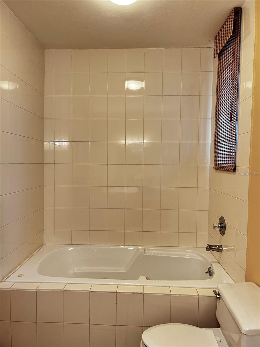 COND. PALMA DORADA VILLAGE - Residential