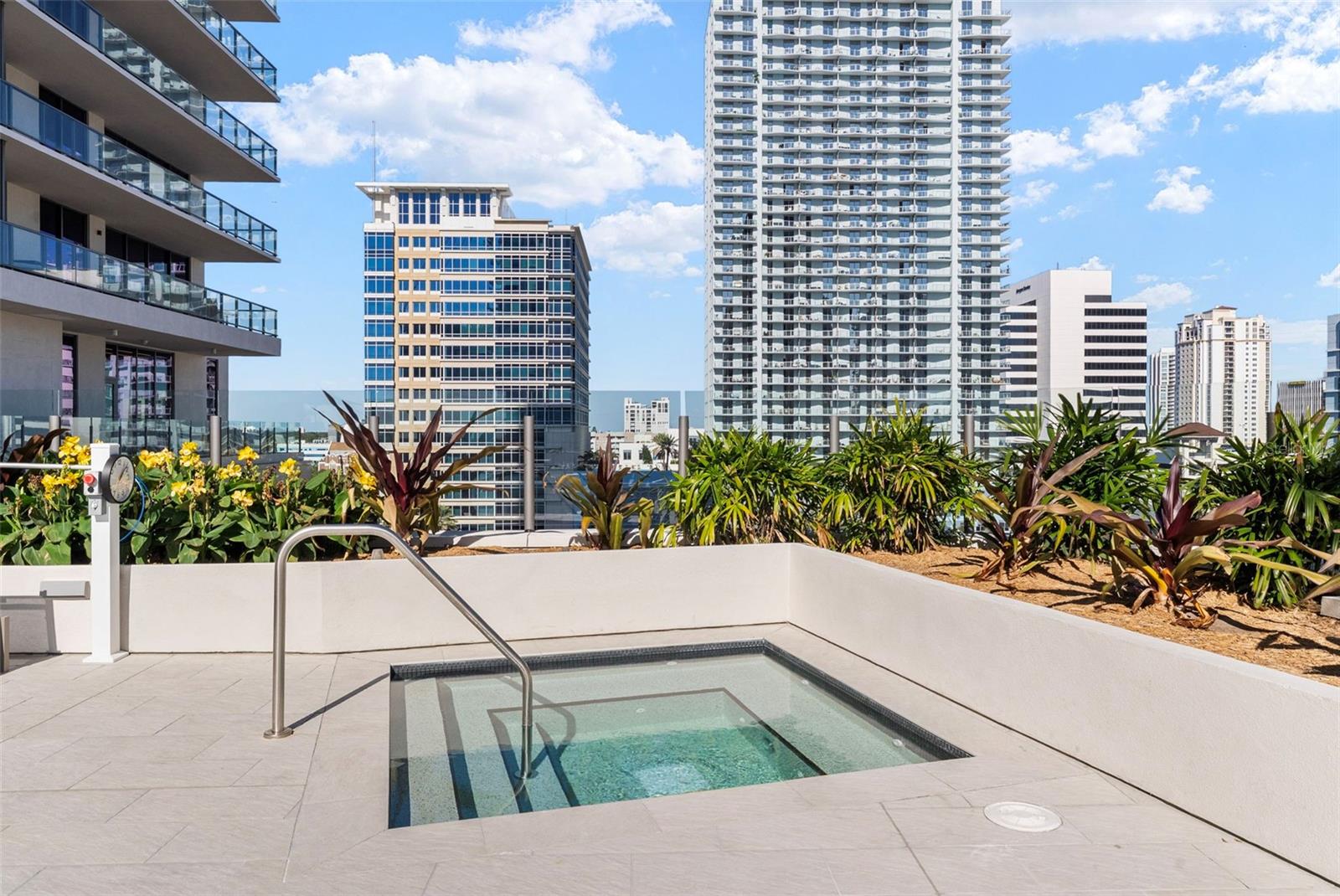 ART HOUSE - Residential