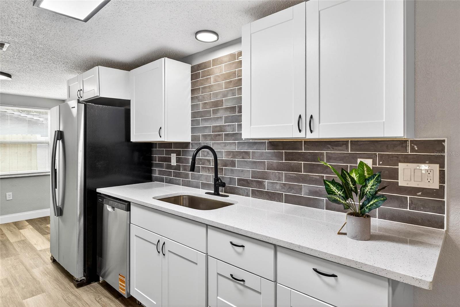 EMBASSY HILLS - Residential