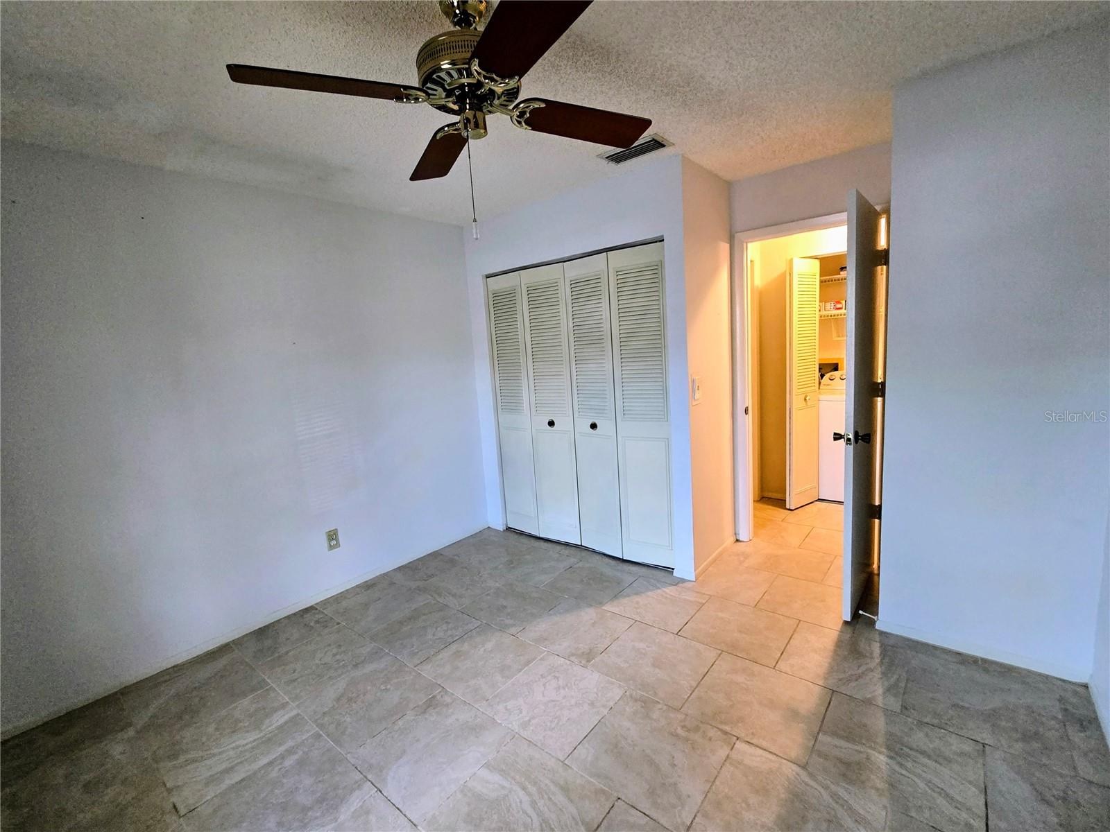 BELLE OAK VILLAS - Residential