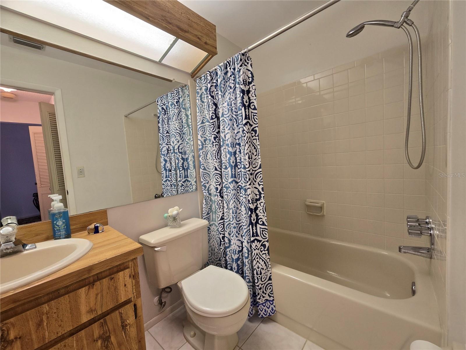 BELLE OAK VILLAS - Residential