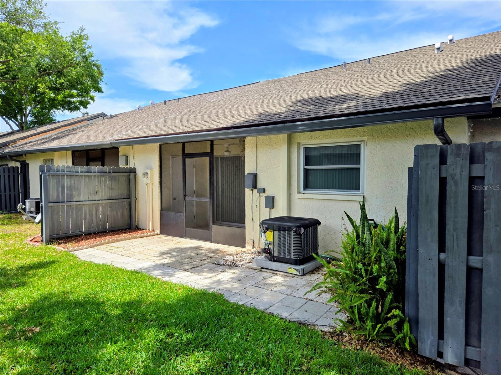 BELLE OAK VILLAS - Residential