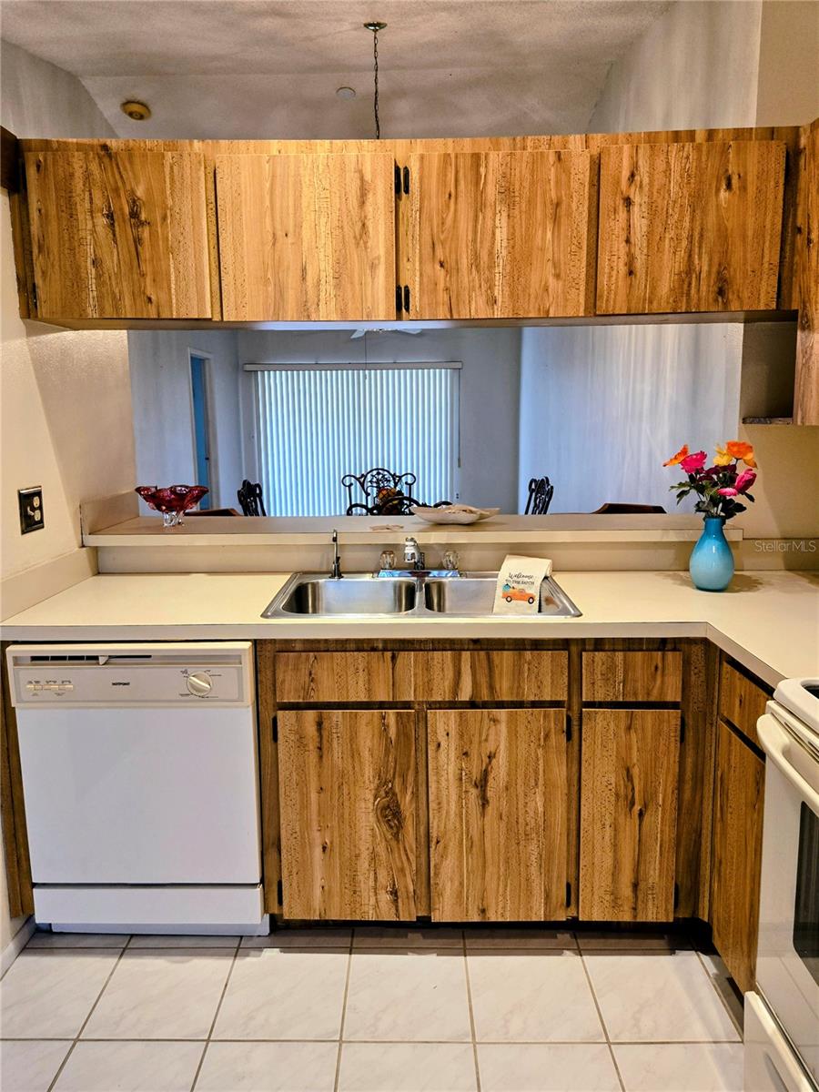 BELLE OAK VILLAS - Residential