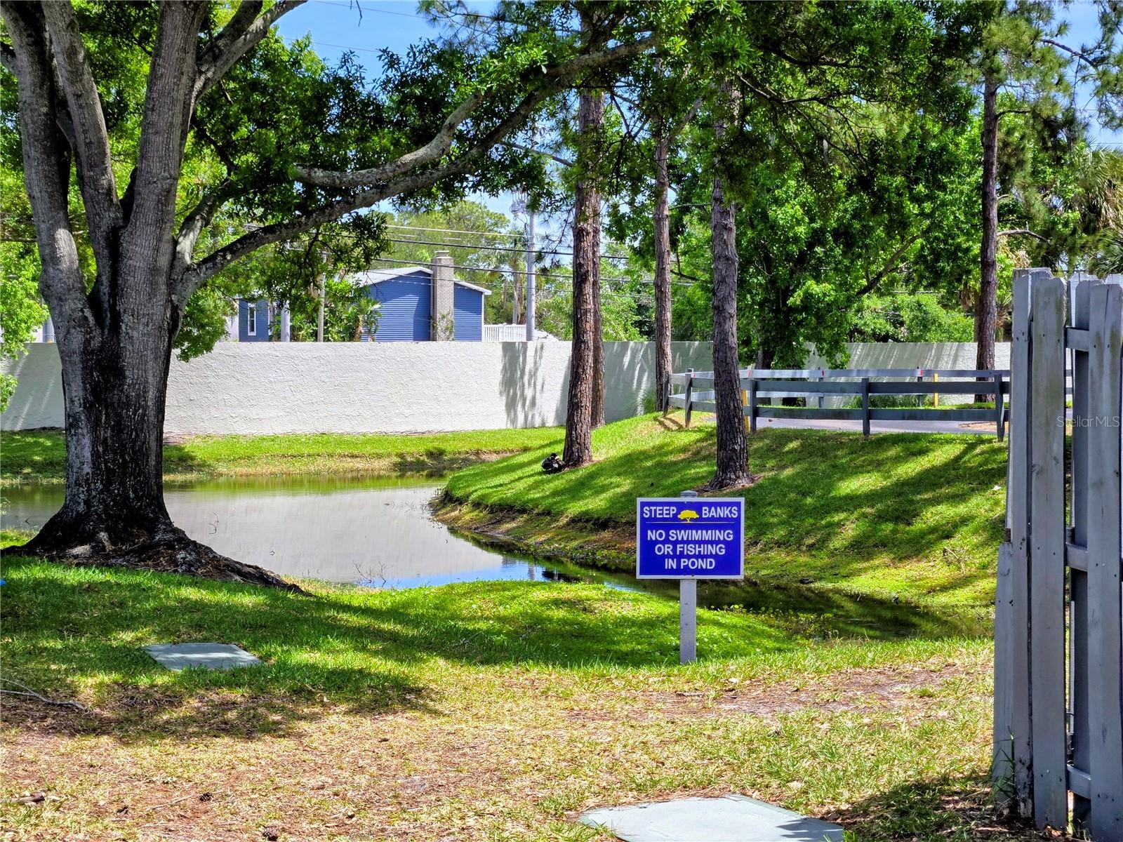 BELLE OAK VILLAS - Residential