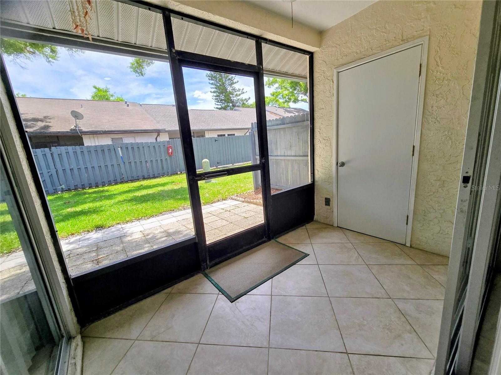 BELLE OAK VILLAS - Residential