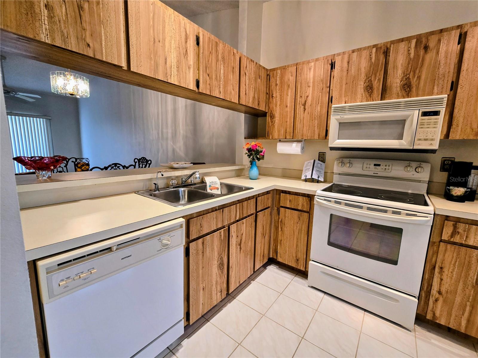 BELLE OAK VILLAS - Residential