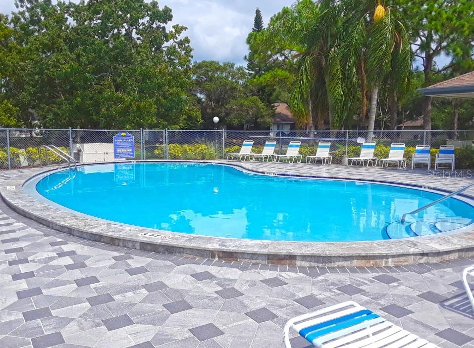 BELLE OAK VILLAS - Residential