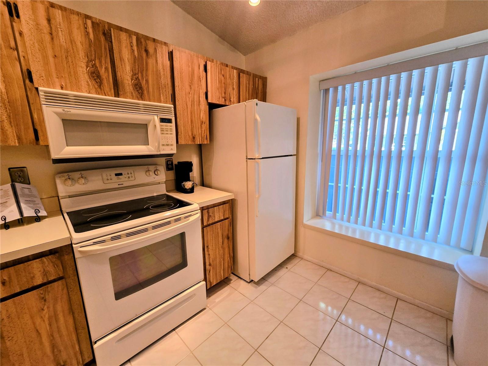 BELLE OAK VILLAS - Residential