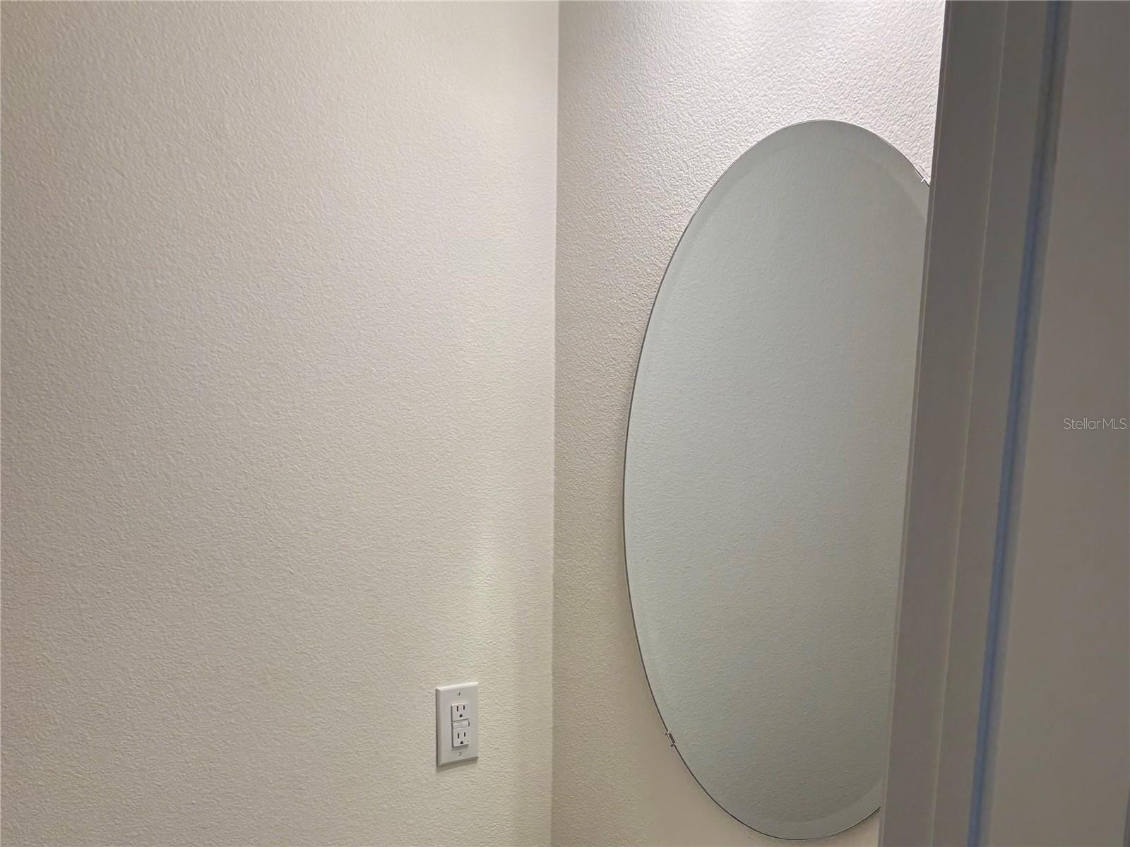 CREEKSIDE TWNHMS - Residential Lease