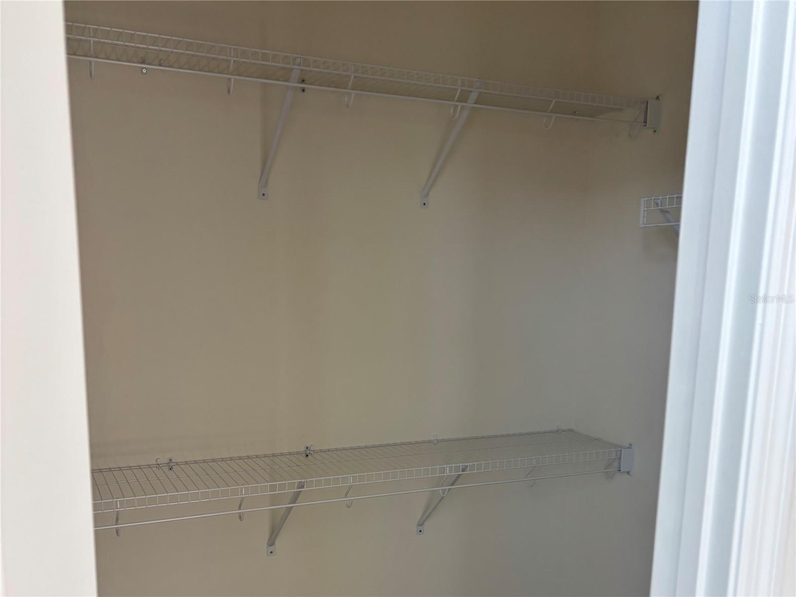 CREEKSIDE TWNHMS - Residential Lease