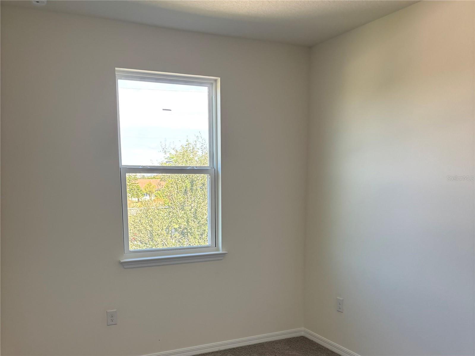 CREEKSIDE TWNHMS - Residential Lease