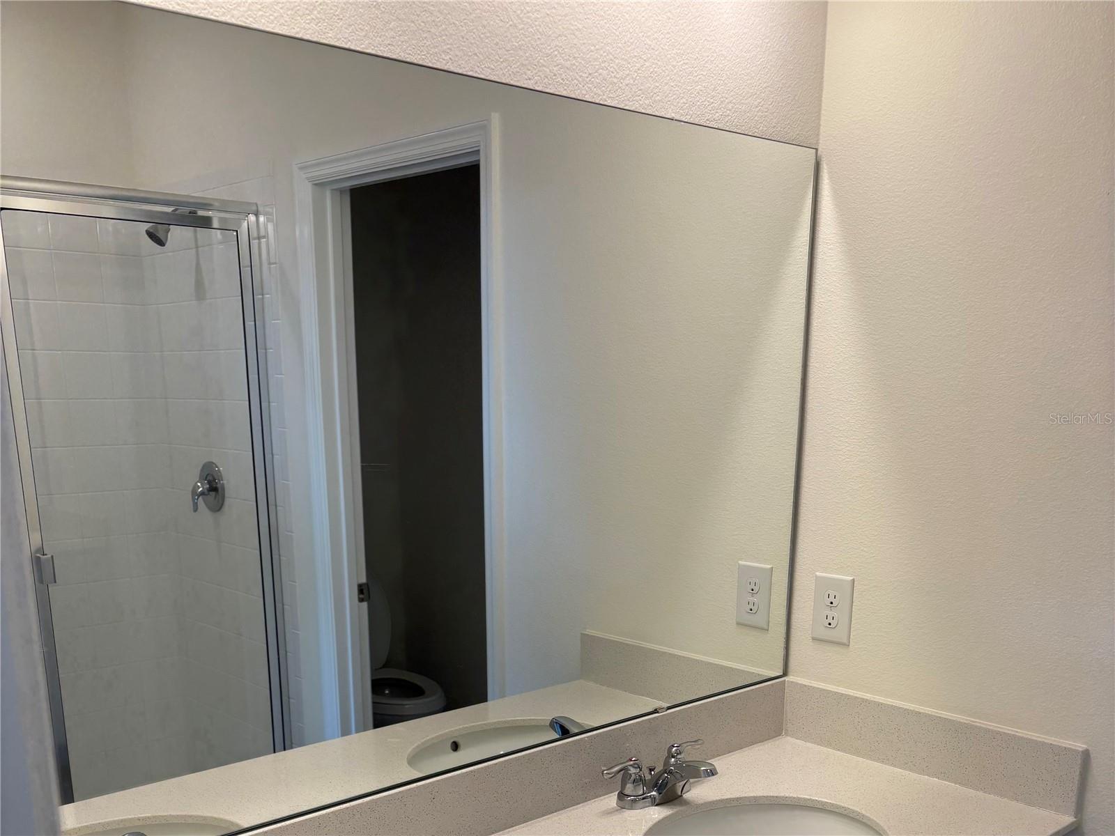 CREEKSIDE TWNHMS - Residential Lease