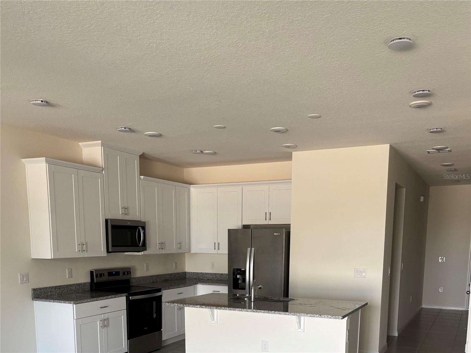 CREEKSIDE TWNHMS - Residential Lease