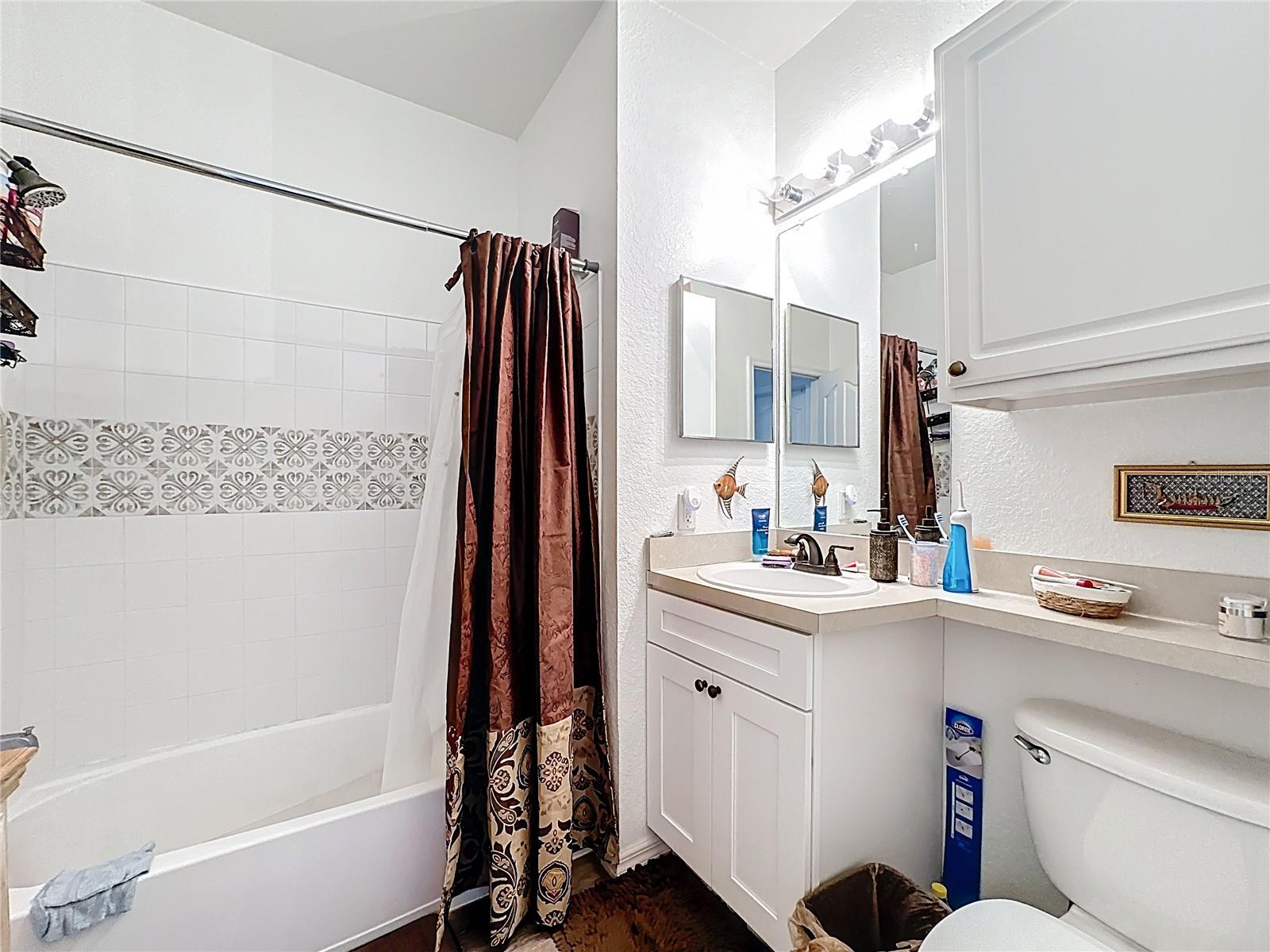 VISCONTI WEST BLDG 5 - Residential