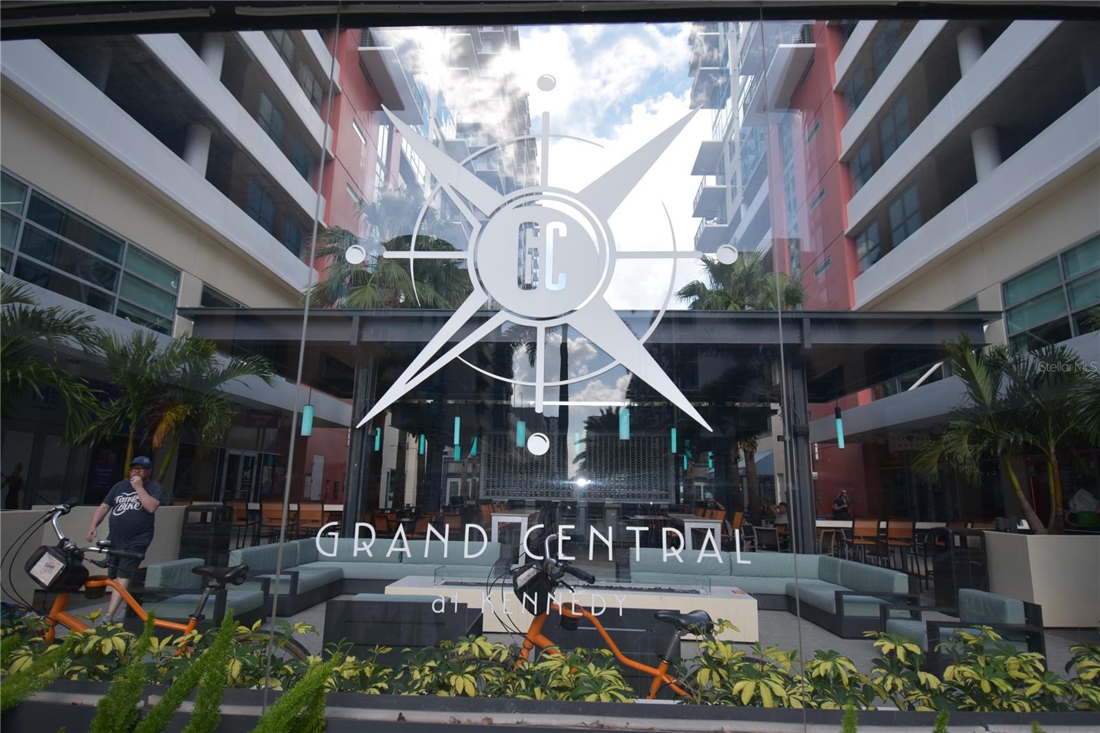 1120 E KENNEDY BOULEVARD 1423