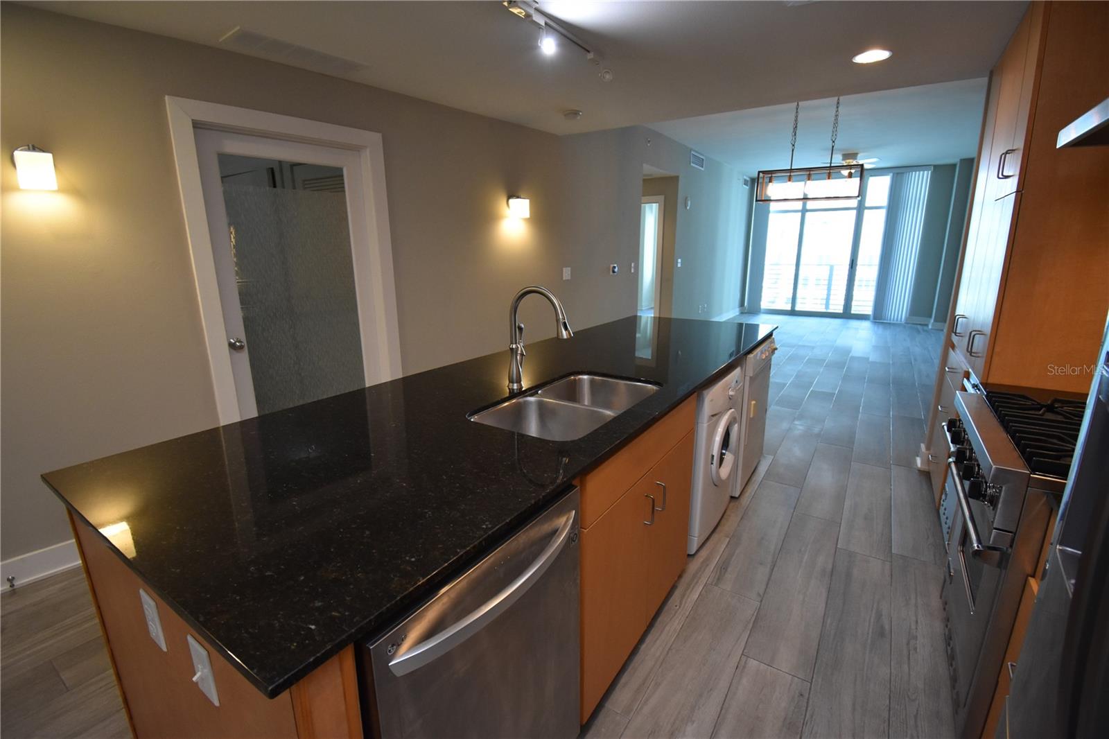 1120 E KENNEDY BOULEVARD 1423