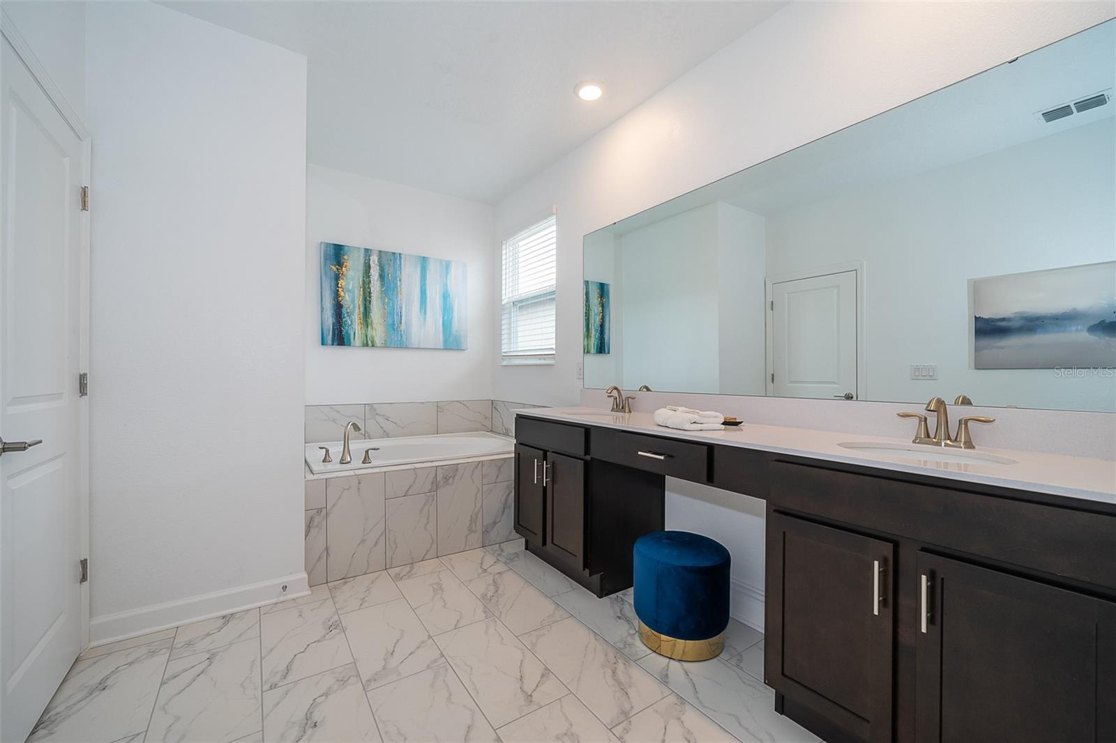 COVE AT STOREY LAKE 4 - Residential