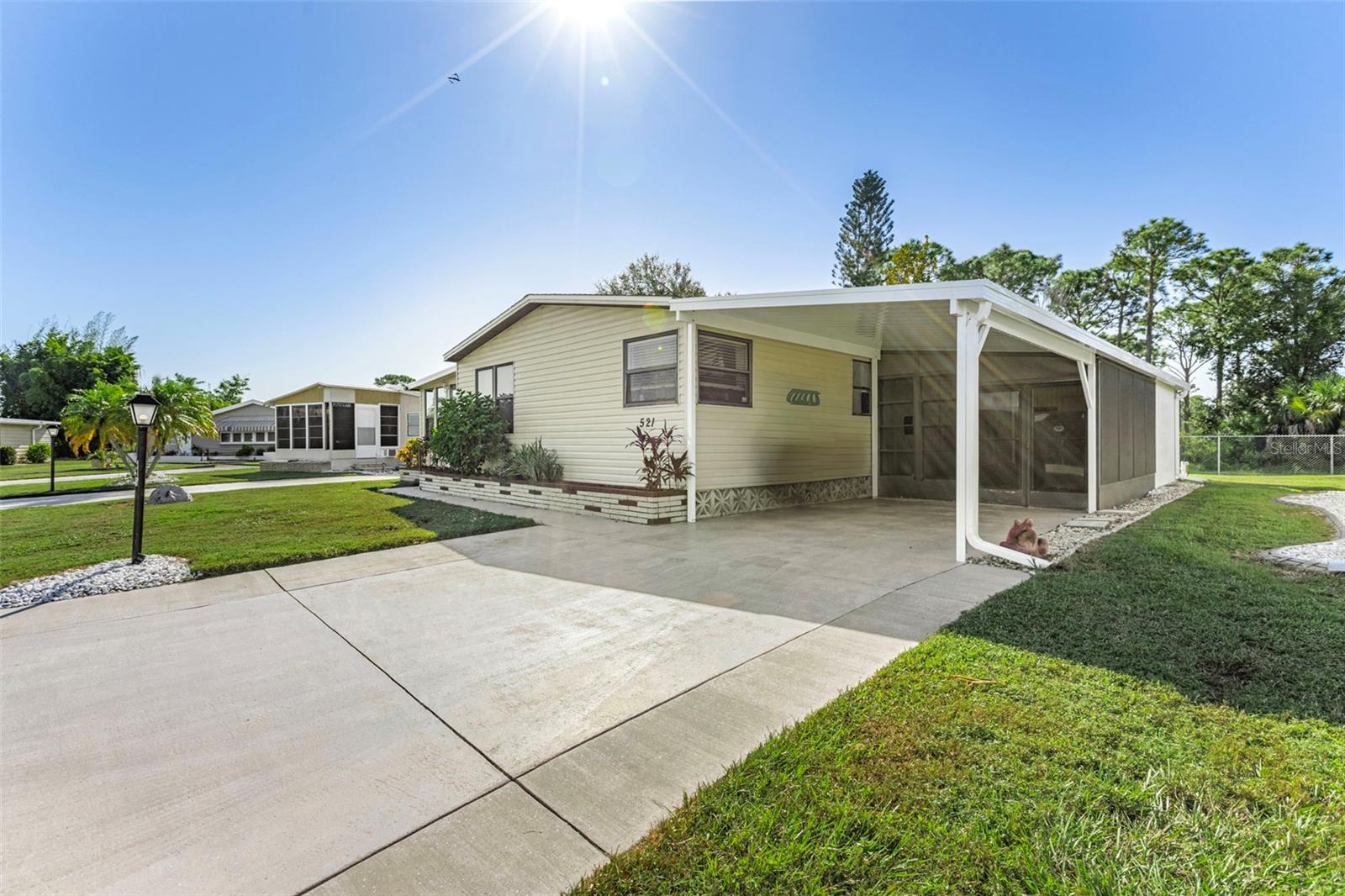 LA CASA MHP CO-OP - Residential