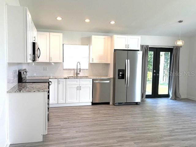 CENTRE LAKE - Residential Lease