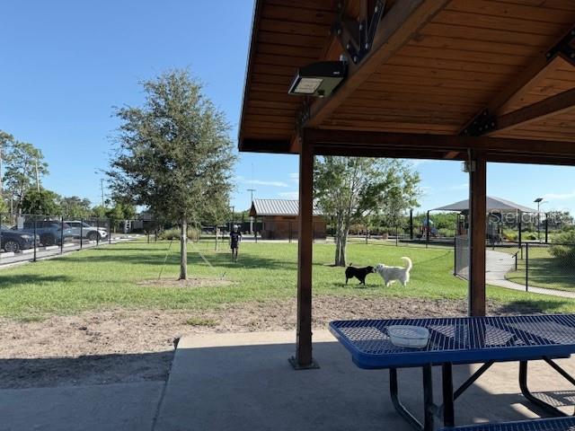 CENTRE LAKE - Residential Lease