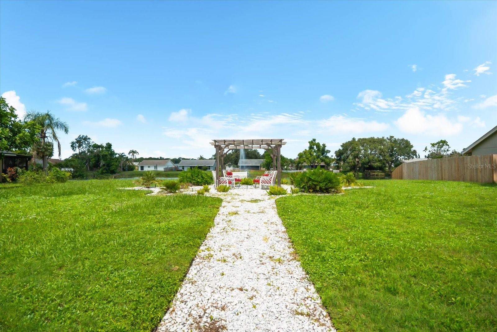 CENTRE LAKE - Residential Lease