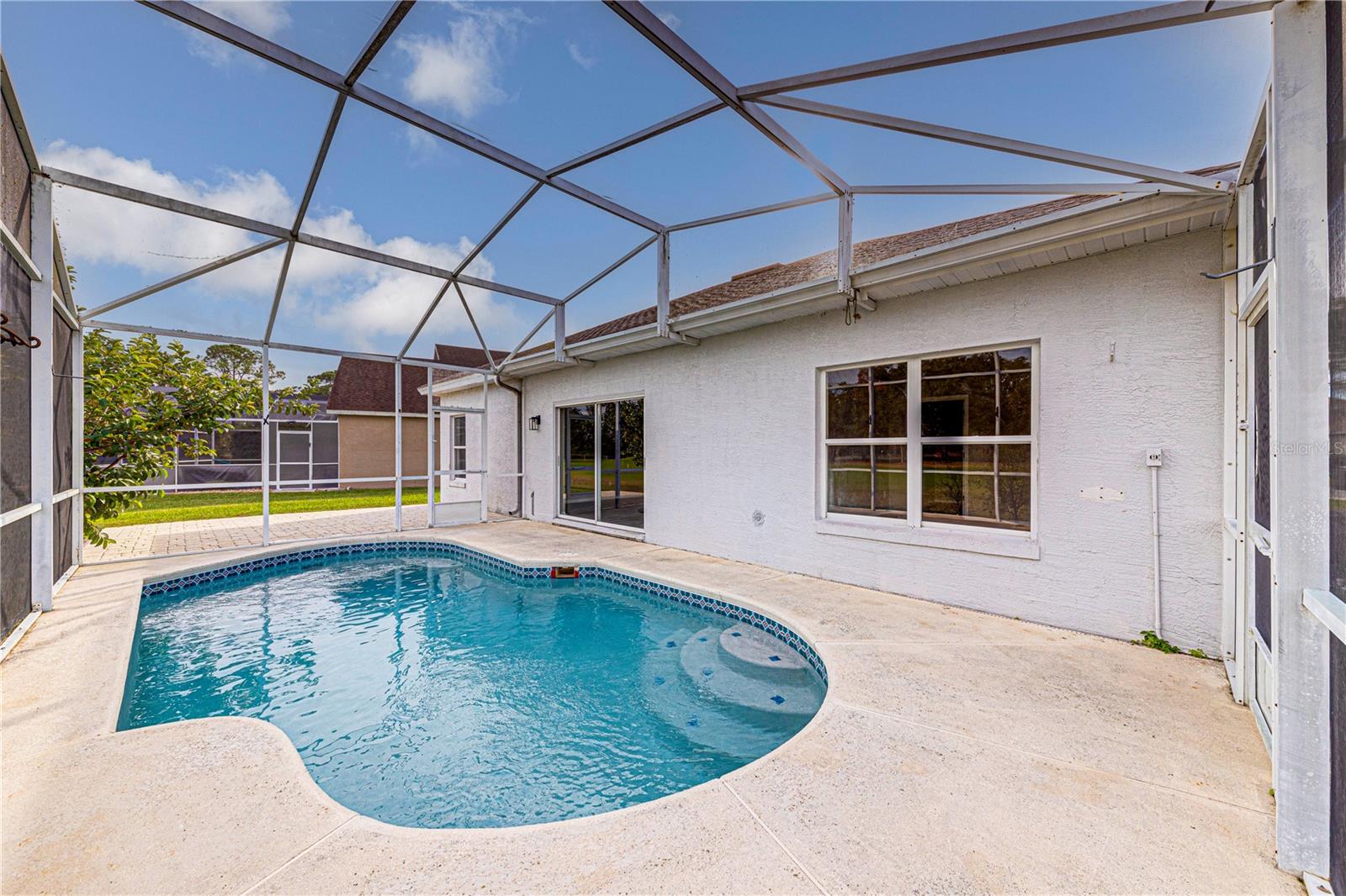 FAIRWAYS LAKE ESTATES - Residential