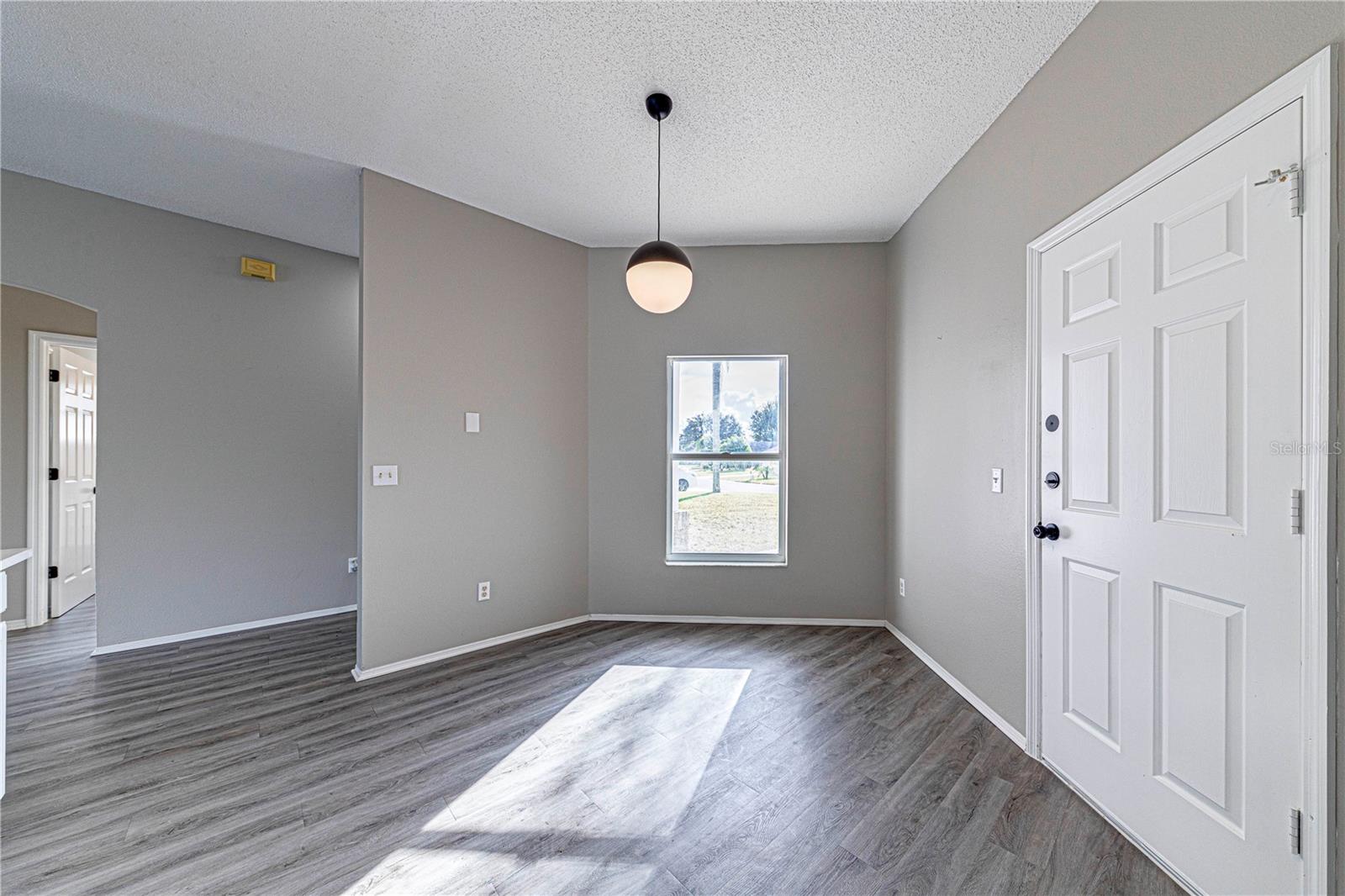 FAIRWAYS LAKE ESTATES - Residential