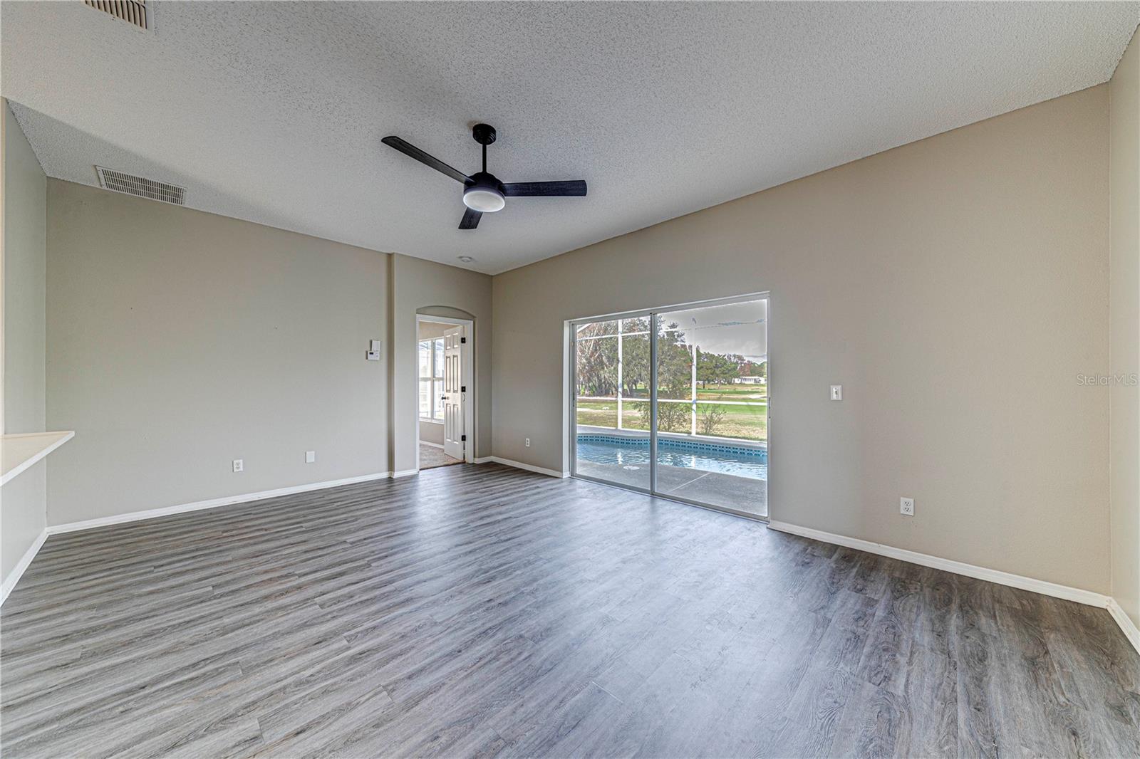 FAIRWAYS LAKE ESTATES - Residential