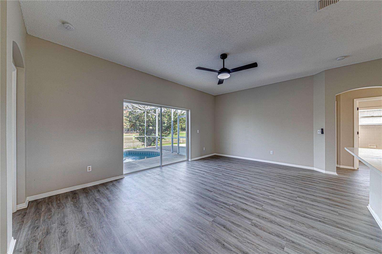 FAIRWAYS LAKE ESTATES - Residential