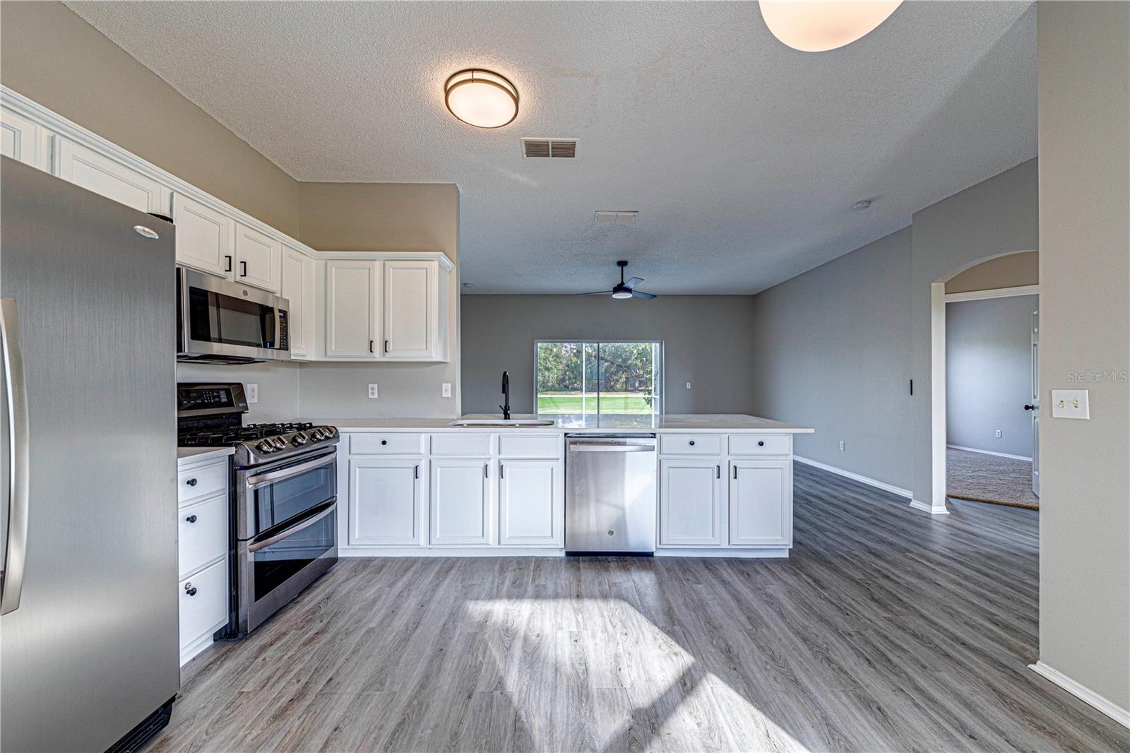 FAIRWAYS LAKE ESTATES - Residential