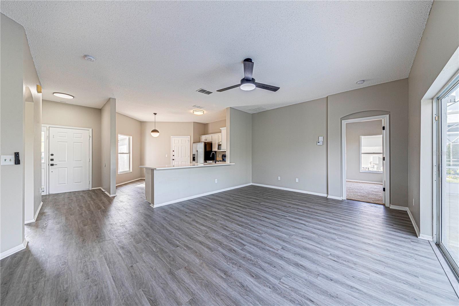 FAIRWAYS LAKE ESTATES - Residential