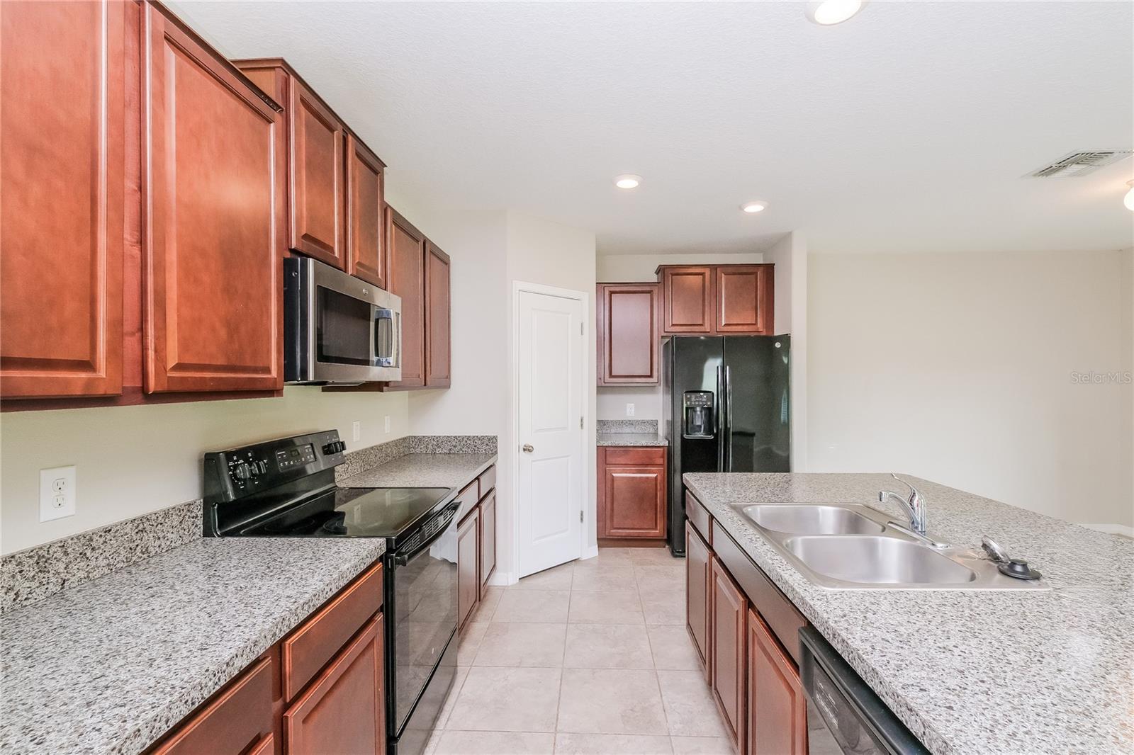 SILVERADO RANCH SUB - Residential Lease