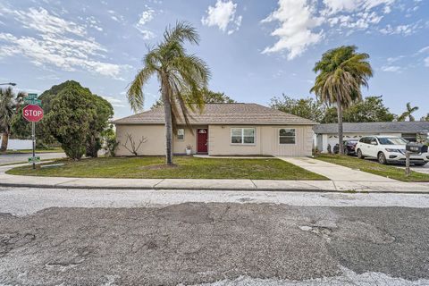 Photo of 7001 Heath Drive, Port Richey, FL 34668 (MLS # O6290367)