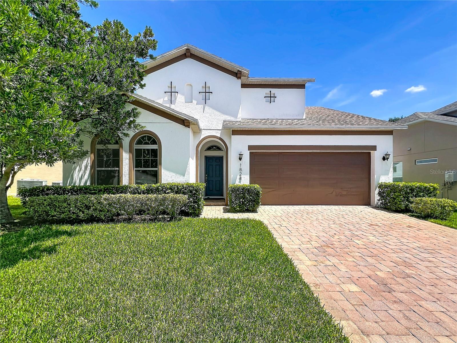 1824 ARDEN OAKS DRIVE