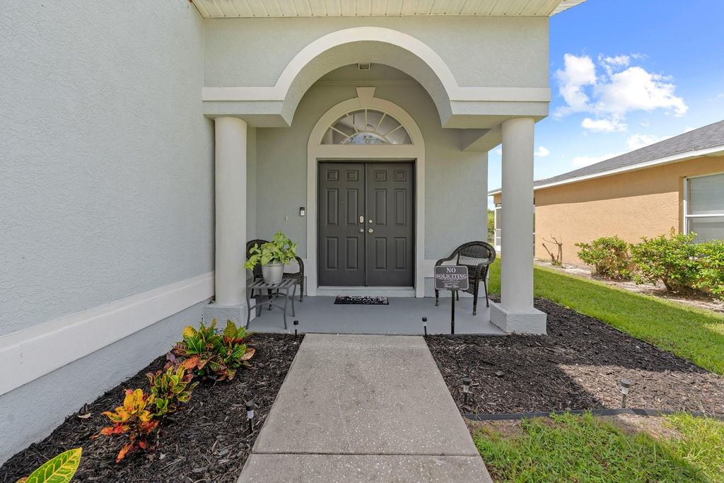 Photo of 11834 Lark Song Loop, Riverview, FL 33579 (MLS # TB8427936)