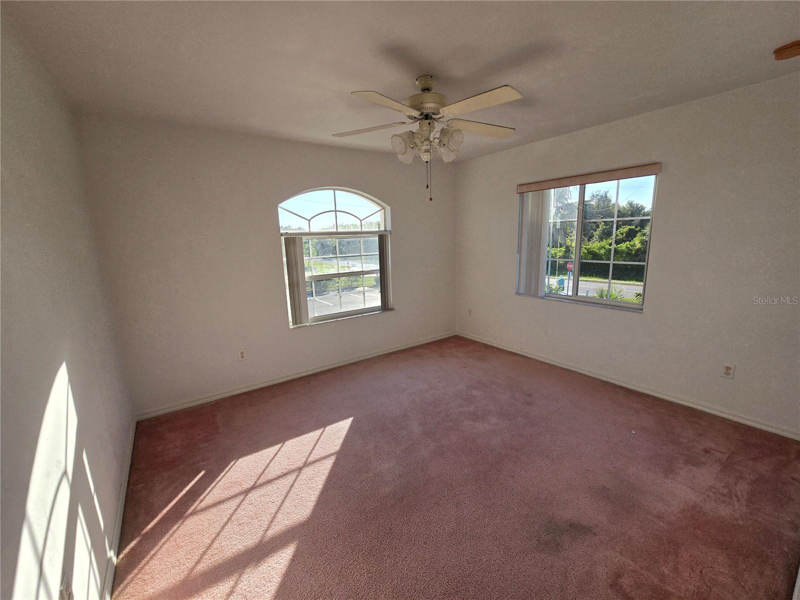 NORTH SHORE/KINGSWAY - Residential