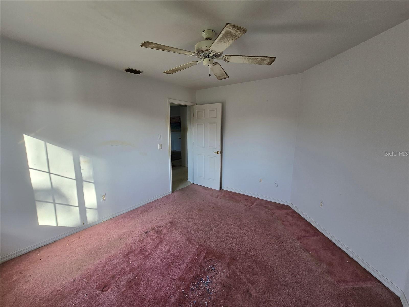 NORTH SHORE/KINGSWAY - Residential