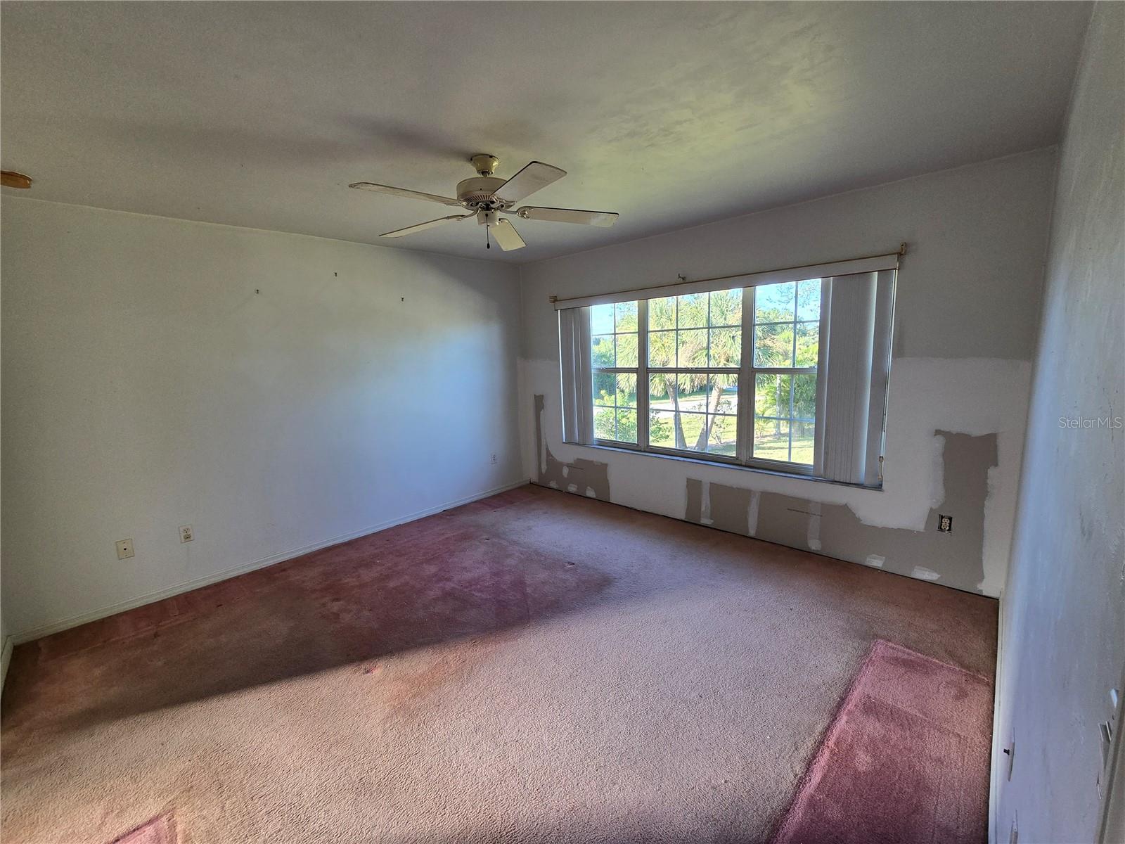 NORTH SHORE/KINGSWAY - Residential