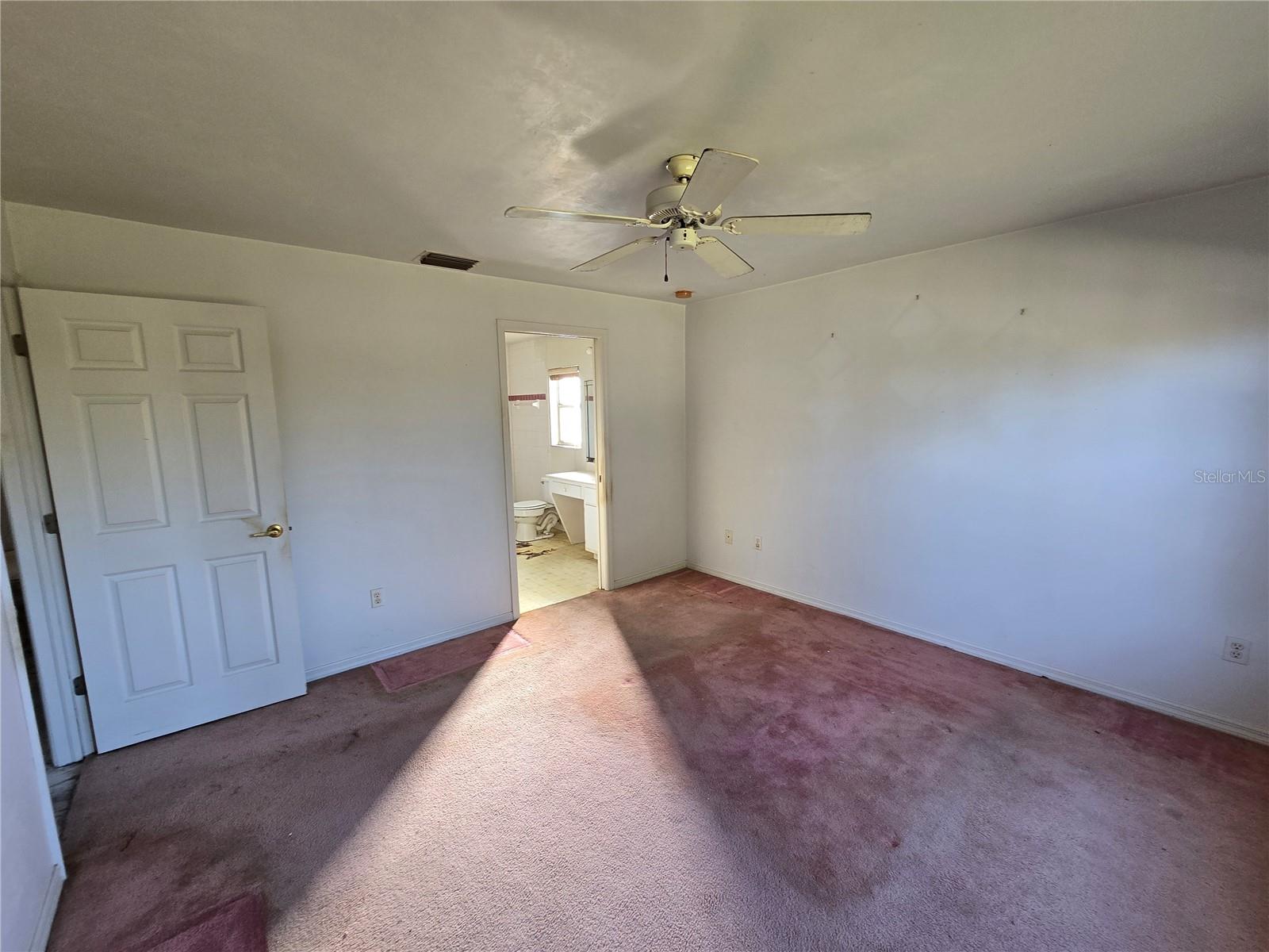 NORTH SHORE/KINGSWAY - Residential