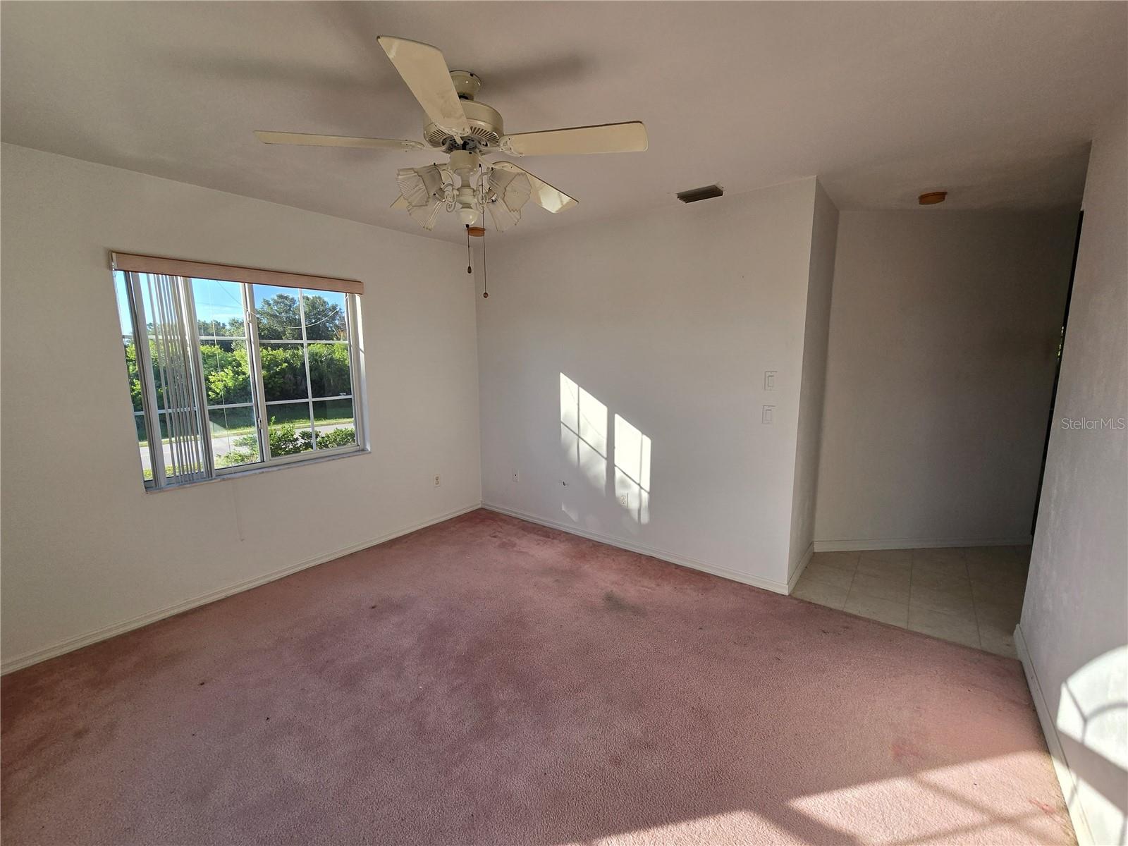 NORTH SHORE/KINGSWAY - Residential