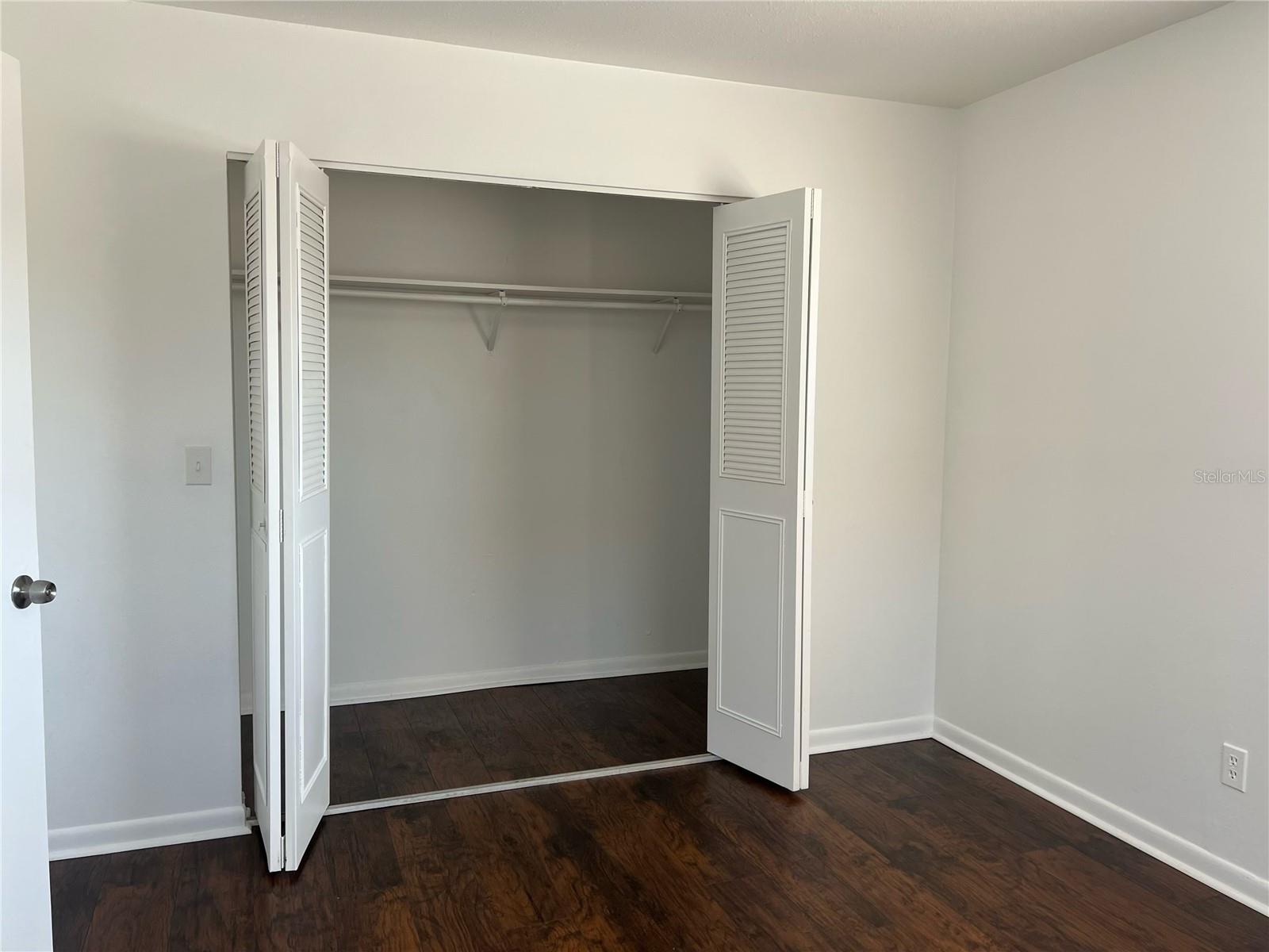 SUN-LIT SHORES SUB TRACT-B PT REP - Residential Lease