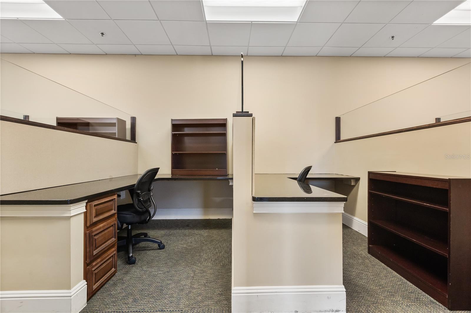 PLAZA SOUTH TOWER COMM - Commercial Sale